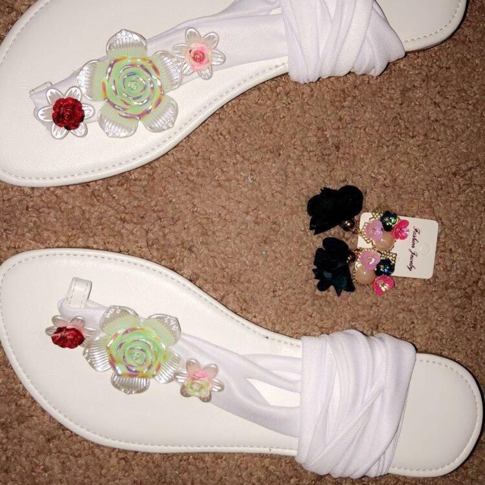 Holiday special 🎁 sandals earrings set bride